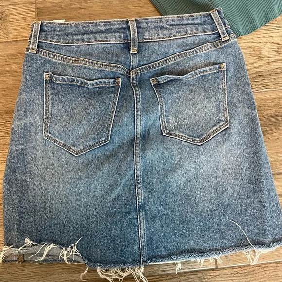 Old Navy Distressed Jean Skirt - Picture 2 of 6